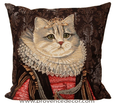 The CAT QUEEN ISABELLA Tapestry Cushion Cover is a characterization of Queen Isabella de Castille - Spain.​ It is the authentic GOBELIN Tapestry woven with 100% high quality cotton, lined with a soft beige velvet backing and close with a zipper. Size: 18" X 18"