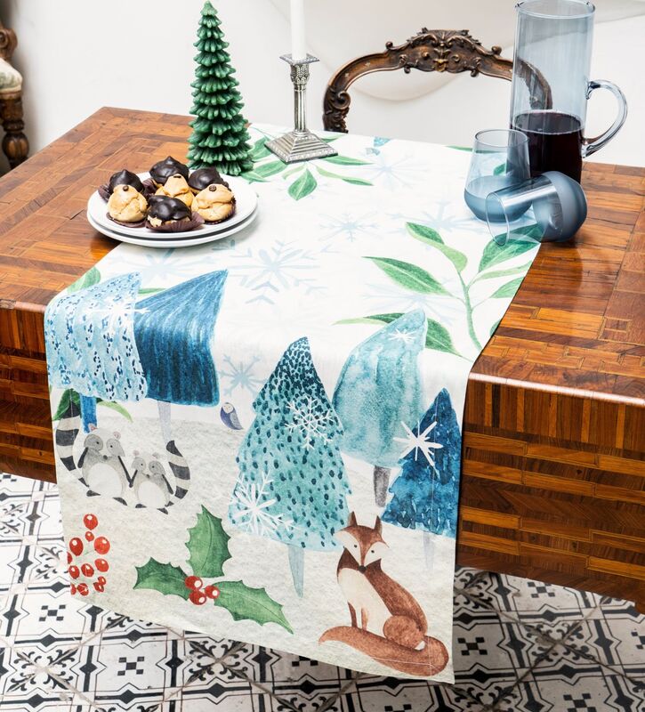 FOX WINTER FOREST Linen Table Runner - Luxury Elegant Table Accent - Table Decor Placemat Home Accessories Gifts