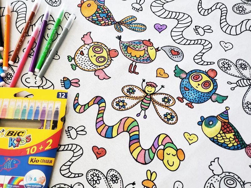 COLORING REUSABLE TABLE CLOTH - Washable Coloring Kids Party Table Cover - Animal Lovers, Children, Girls and Boys Entertaining Decorative Party Table Decoration Gifts